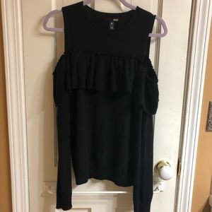 Black cashmere sweater with shoulder cutouts